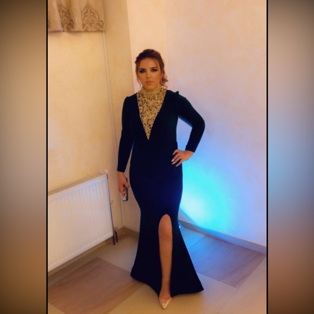 Dark emerald long sleeve maxi dress